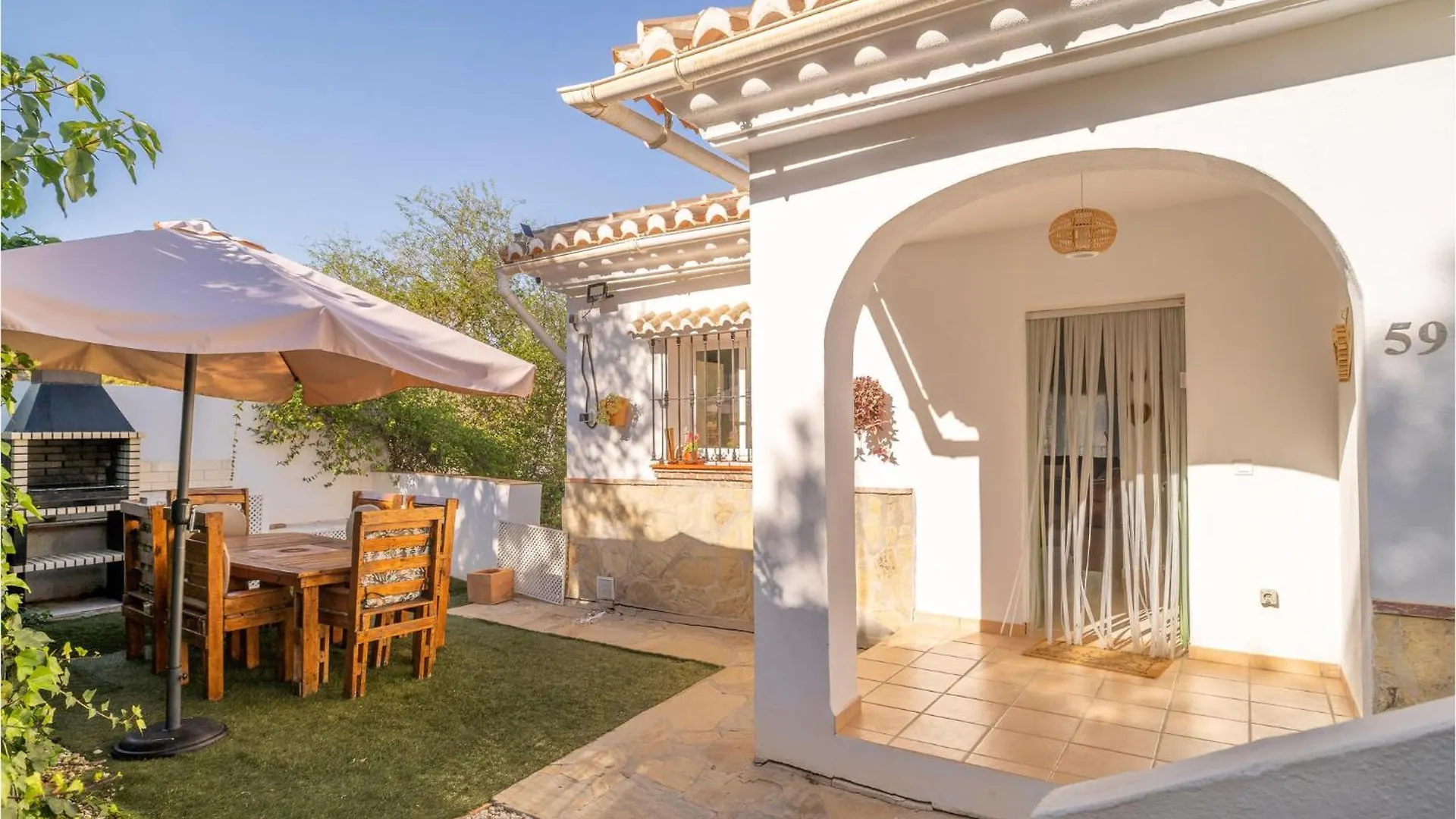 2 Bedroom Amazing Home In Vinuela Holiday home