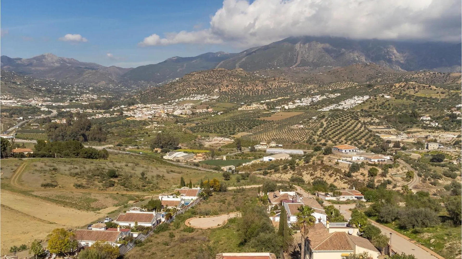 2 Bedroom Amazing Home In Vinuela 0*,