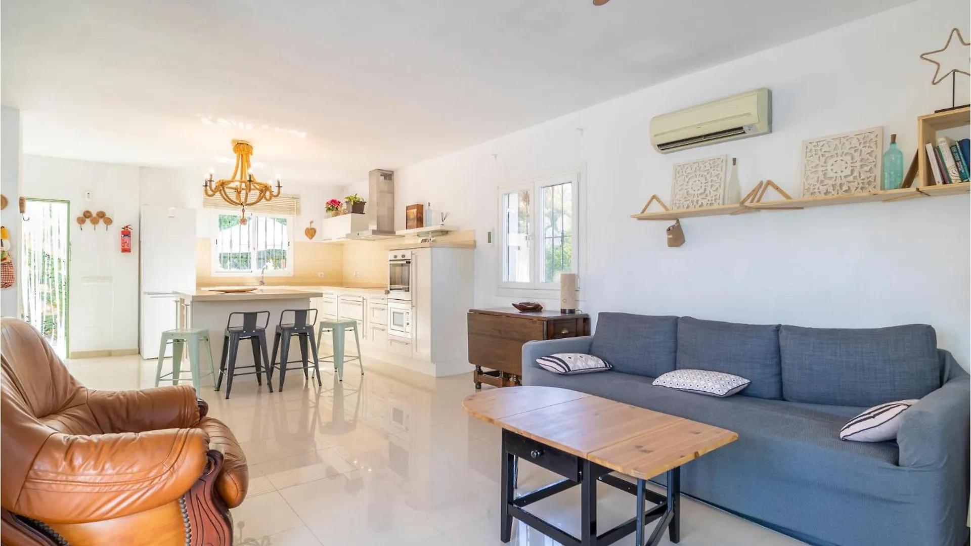 2 Bedroom Amazing Home In Vinuela